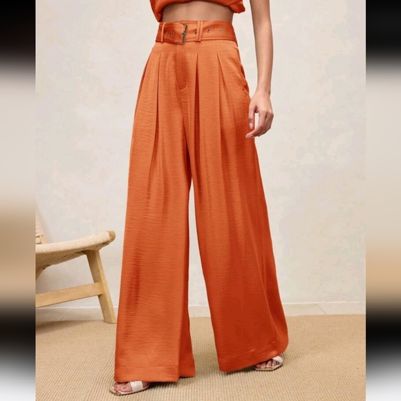 Women's Elegant Satin Elegant Pleated Wide Leg Pants, Suitable For Commuting - Picture 1 of 5